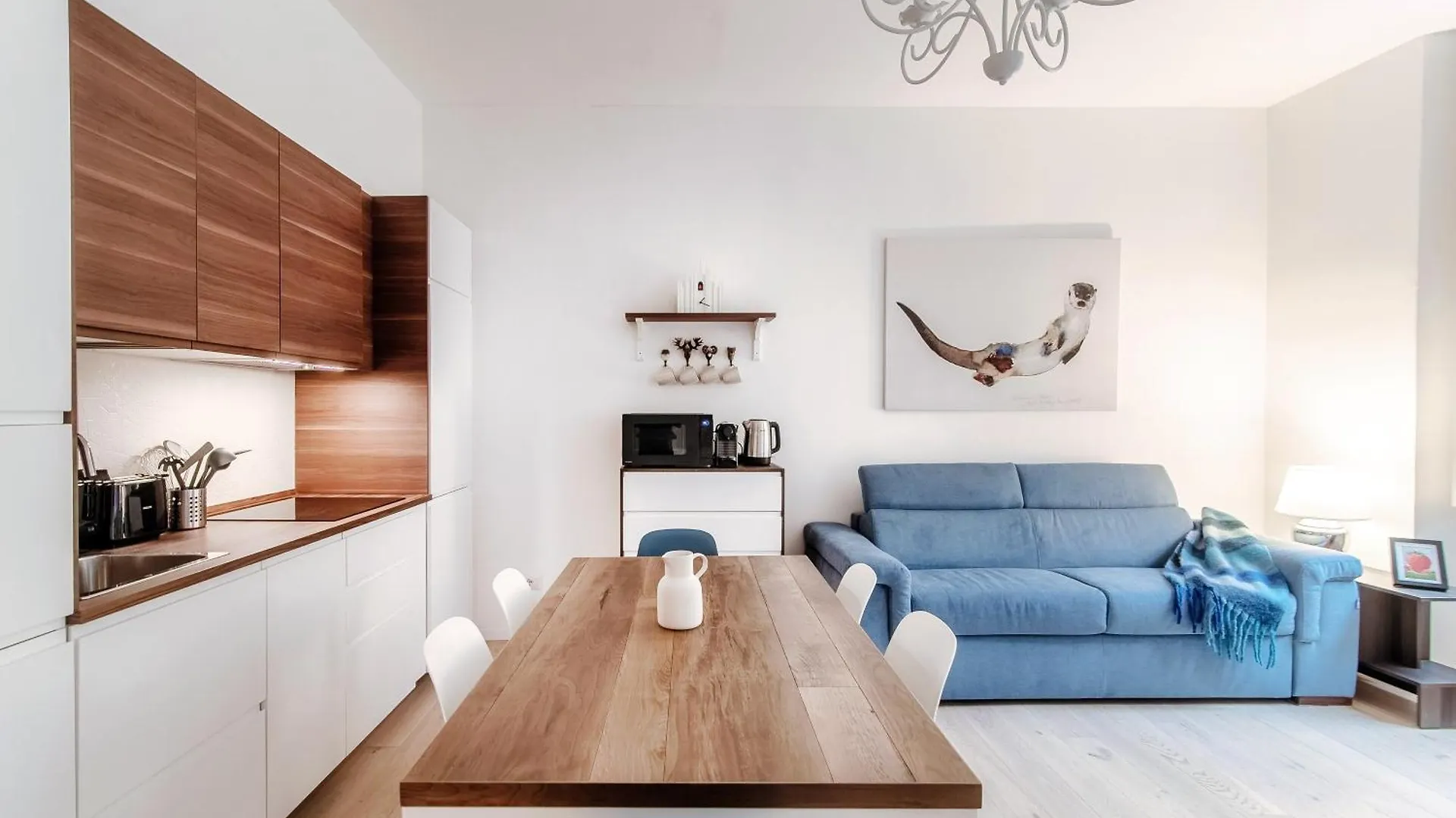 Suite Joivy Bv 66 Como 0*,  Italy